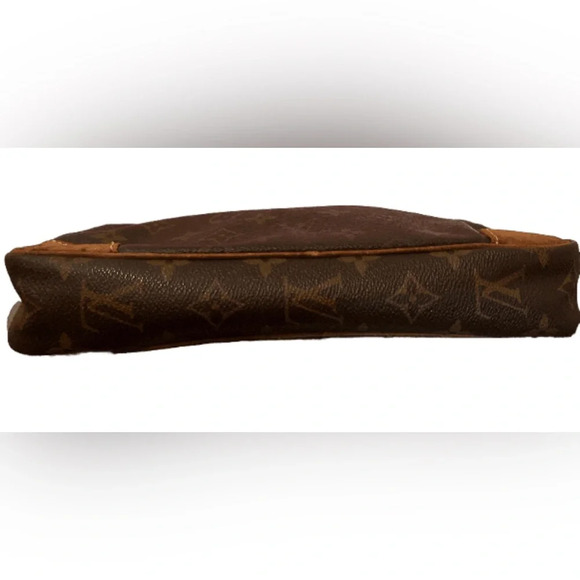 Authentic Louis Vuitton Monogram Wristlet Marly Dragonne - Picture 8 of 14